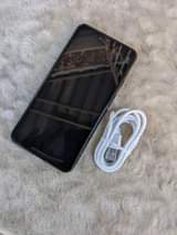 A picture of Google pixel 3XL at 300k call or whats app 0706721621