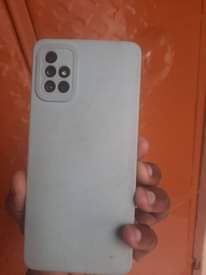 A picture of Samsung galaxy A71