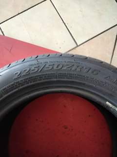 A picture of 225 50 16
