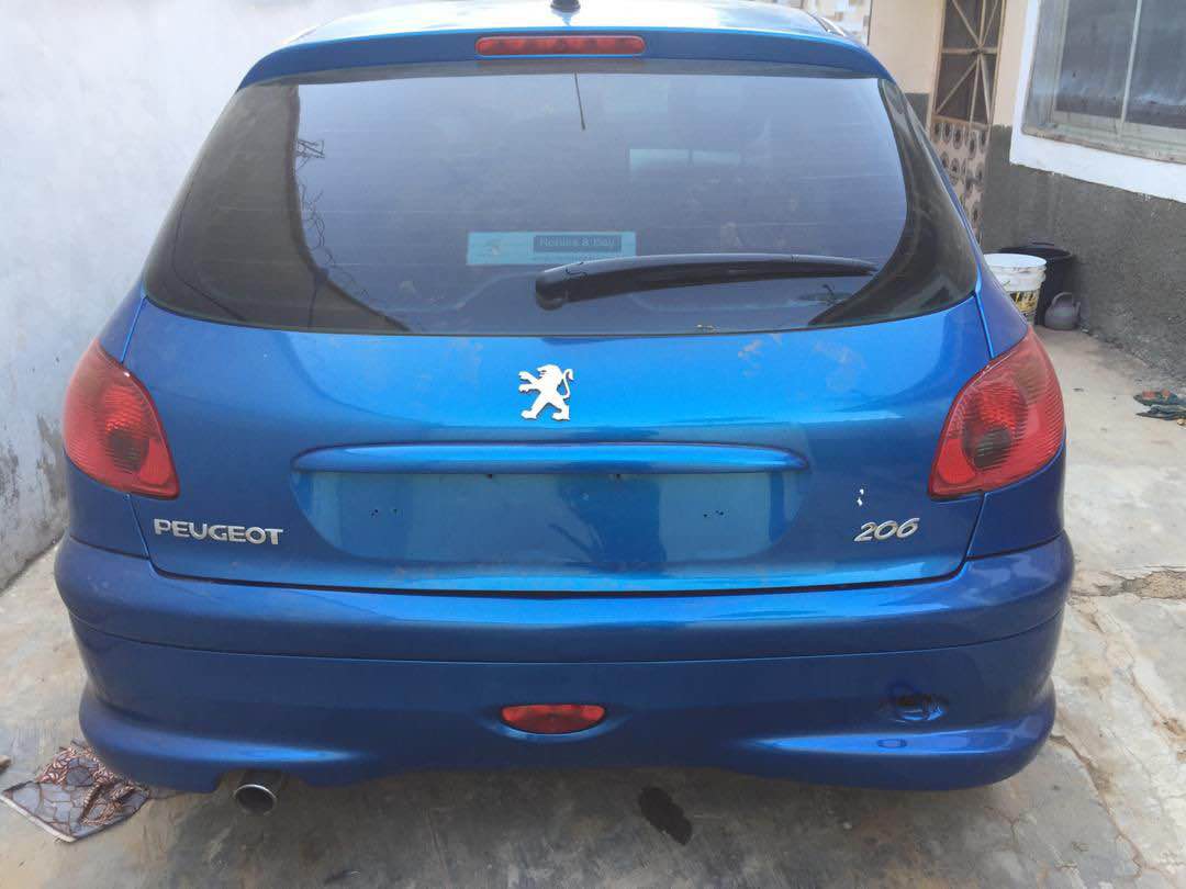 A picture of EXTREMELY CLEAN USED PEUGEOT 206 Automatic Drive Untampered engine and
