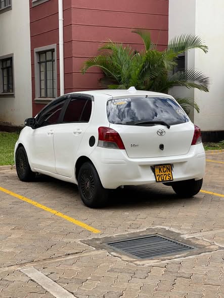 A picture of TOYOTA VITZ FOR SALE ASKING PRICE 620K NEGOTIABLE CALL WHATSAPP
