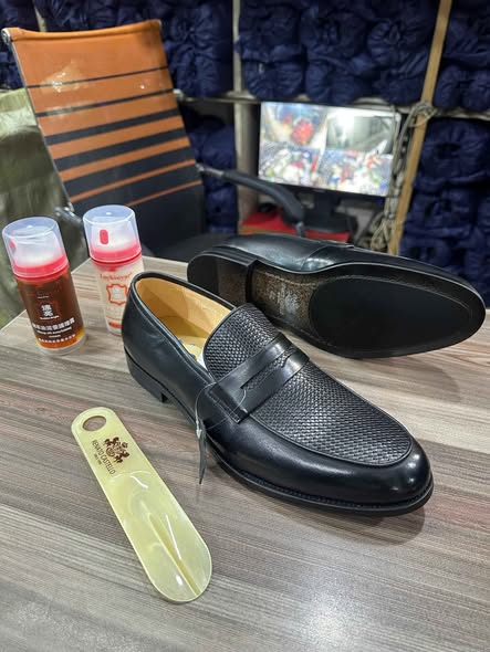 A picture of Shoes