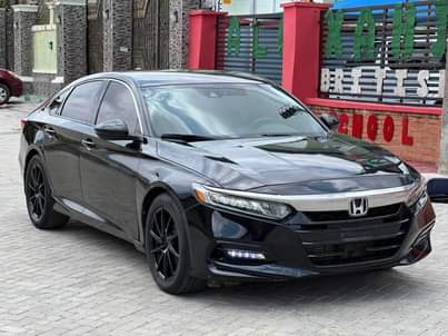A picture of Honda accord 2019 sport