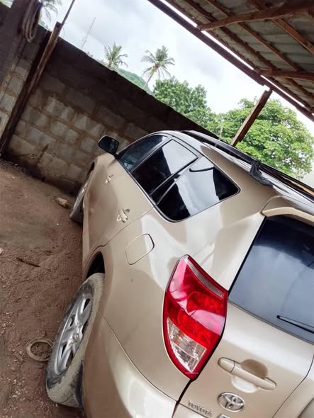 A picture of 2008 Toyota rav 4