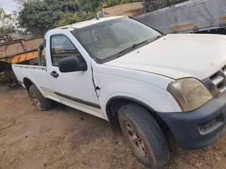 classifieds/cars isuzu