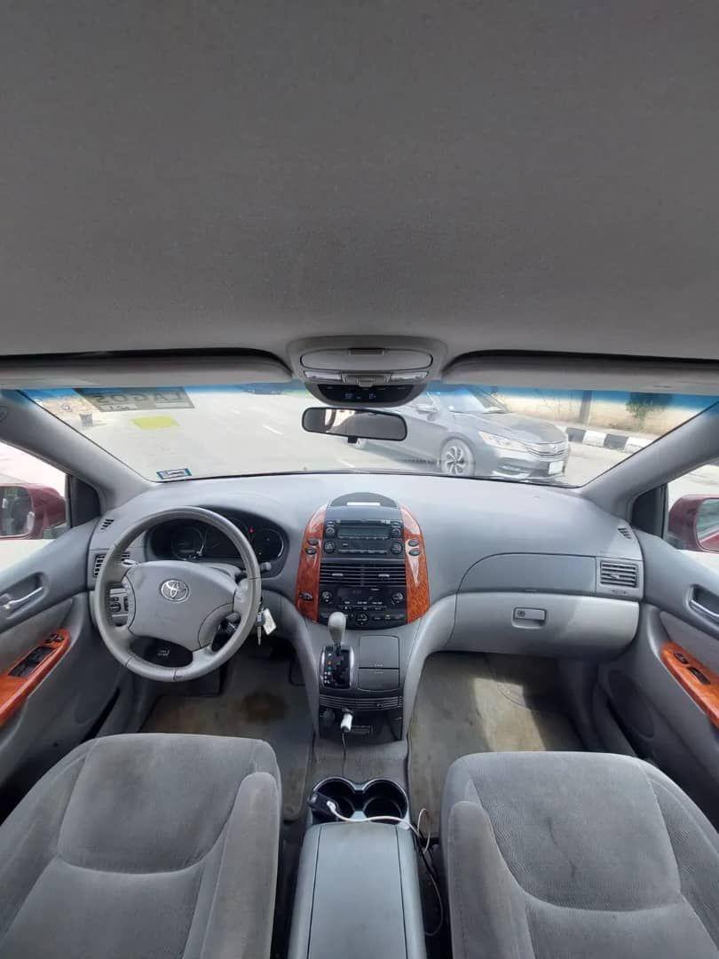 A picture of Toyota Sienna