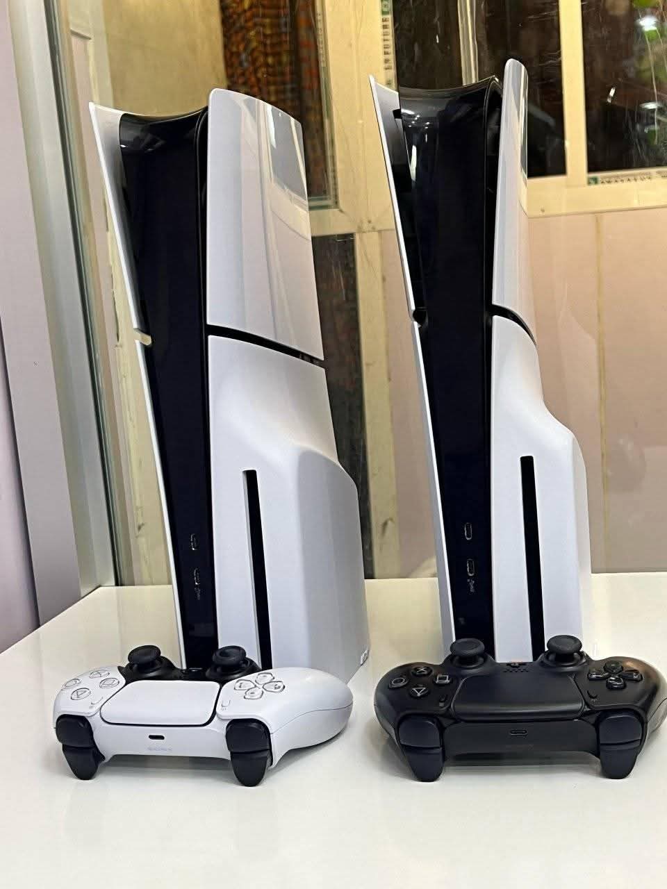 A picture of PLAYSTATION 5 FAT AND SLIM USED UK CLEAN AS NEW
