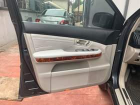 A picture of Owner need money today extremely clean and sound Lexus rx330