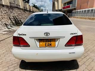 A picture of Crown royal milion 13.8 Ipo mwanza Automatic Engine safi 0784857610
