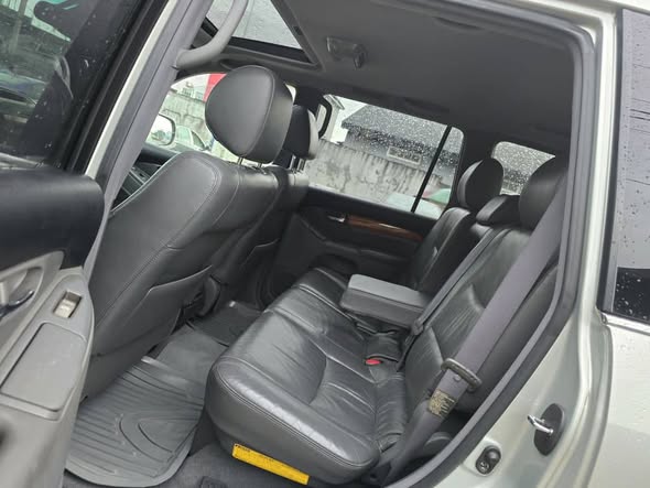 A picture of FIRST BODY 2003 model LEXUS GX470 FOR SALE