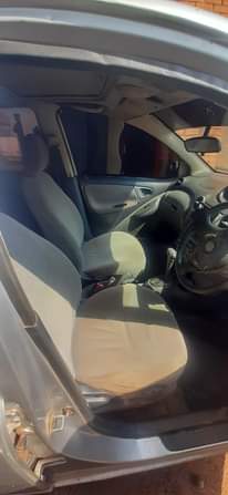 A picture of Toyota vitz UGX 9 000 000