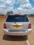 A picture of Toyota Kluger Bei mil 10.8 Engine ndogo Safari popote Ipo