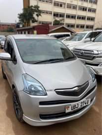A picture of TOYOTA RACTIS Black interior Fuel saving Buy and Drive 23.5