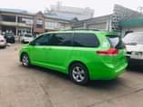 A picture of 2012 TOYOTA SIENNA