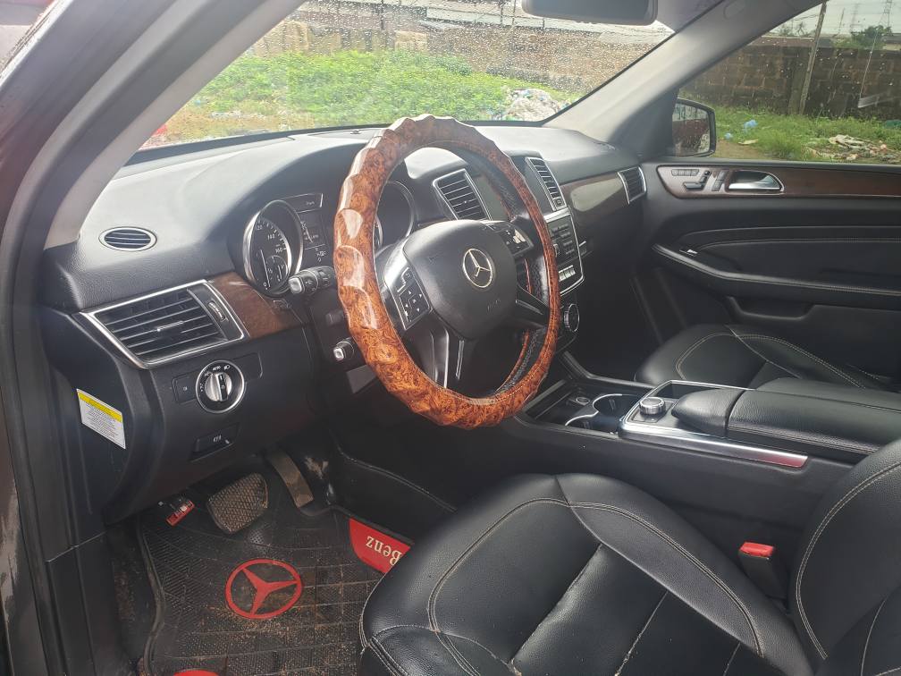 A picture of Mercedes benz ML350 Fomatic