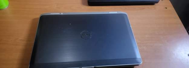 A picture of Nice original Dubai used Dell i7 laptop of 8gb ram