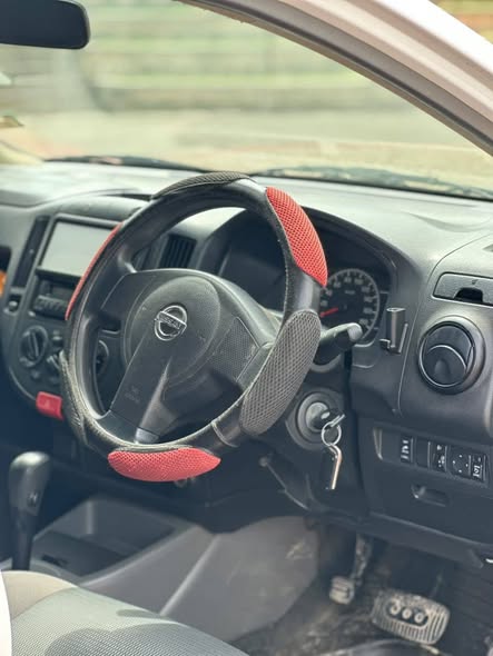 A picture of Make Nissan Model Advan