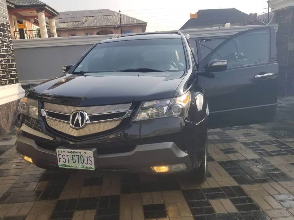 A picture of Clean like new barely used 2008 Acura MDX Just buy