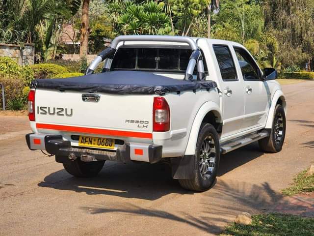 classifieds/cars isuzu