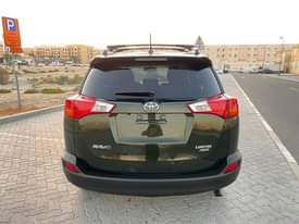 A picture of Toyota Rav4 model 2013 watsapp 0551513562