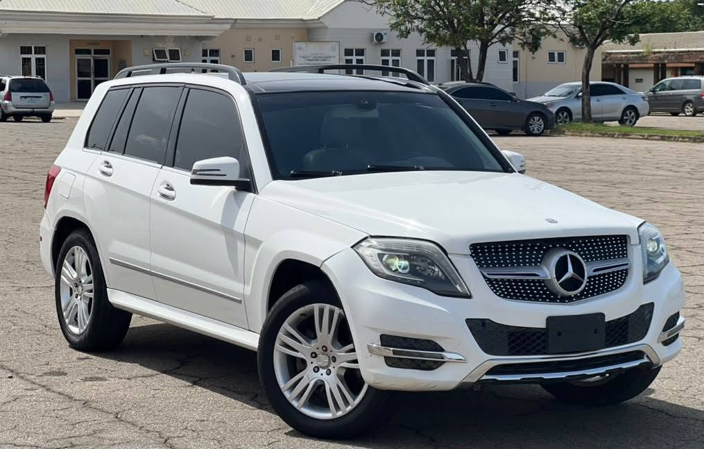 A picture of UNREGISTERED A super clean Nigerian used Mercedes Benz GLK 350