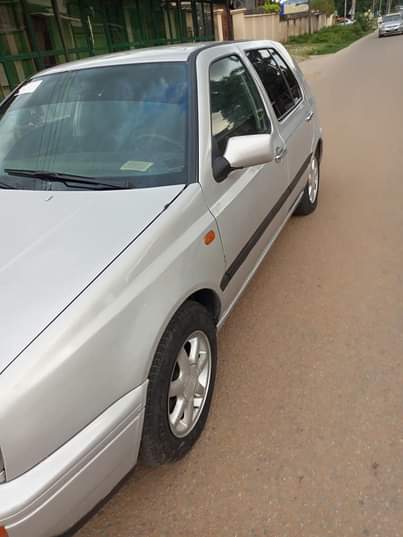 A picture of Volkswagen Golf 3 saloon