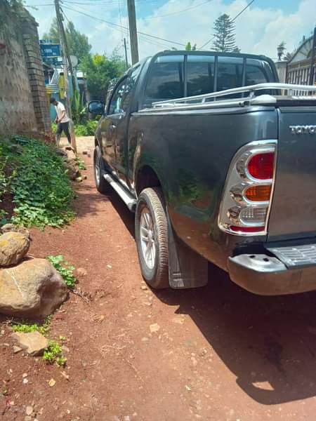 used toyota hilux