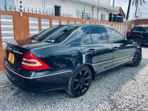 A picture of Inauzwa Benz C
