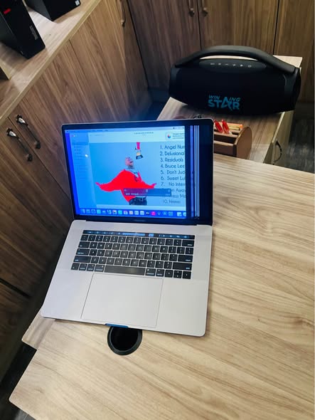 A picture of MACBOOK PRO 2017 15