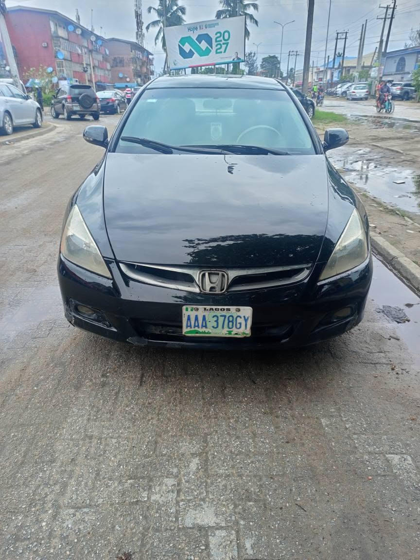A picture of Honda Accord 2005