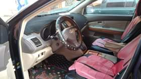 A picture of Lexus RX 330
