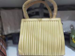 A picture of Ladies bags