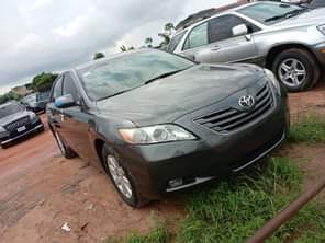 A picture of Highest grade Toyota Camry spider with V6 engine Keyless thumb