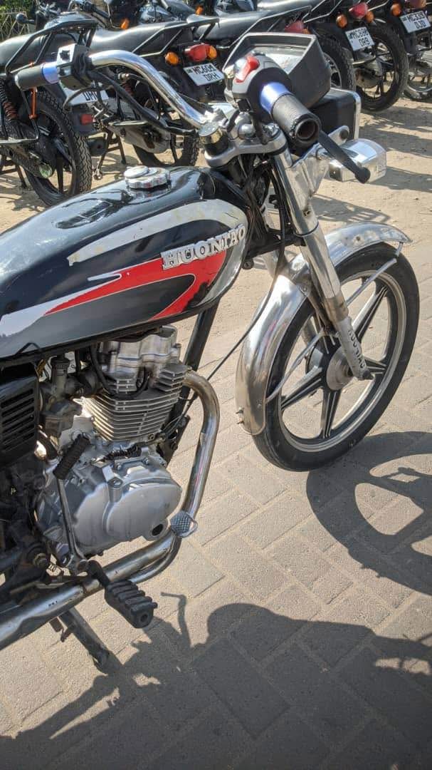 A picture of CG 125