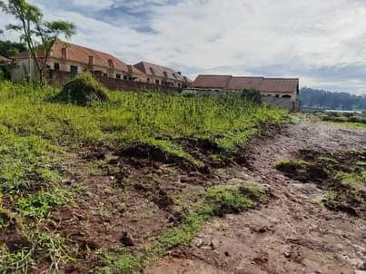 A picture of Half acre for sale in Buwanyi Namanve good for apartments