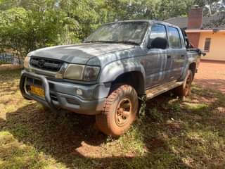 used toyota hilux