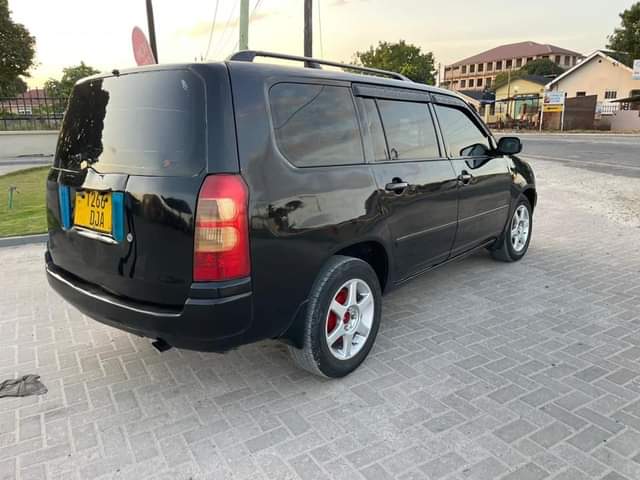 A picture of Toyota probox sacced