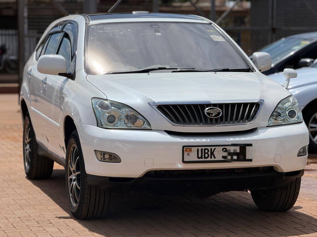 A picture of Toyota harrier kawundo fot sale at 36m only