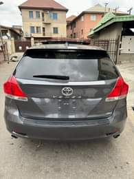 A picture of GOOD DEAL TOYOTA VENZA XLE 2010 TOKS STANDARD FULLEST OPTION