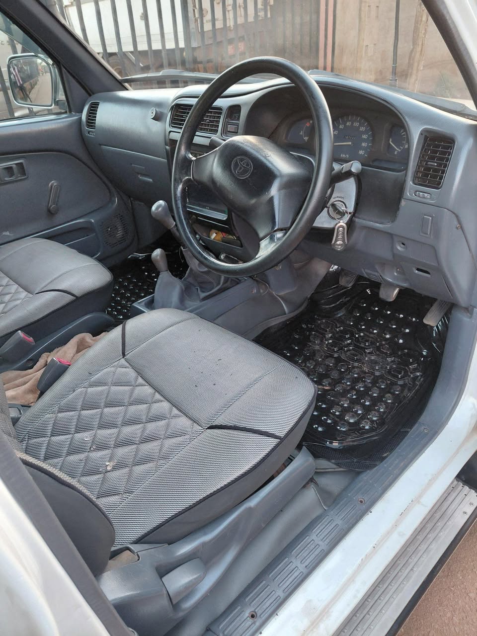A picture of Hilux 3L 50m 0759700430