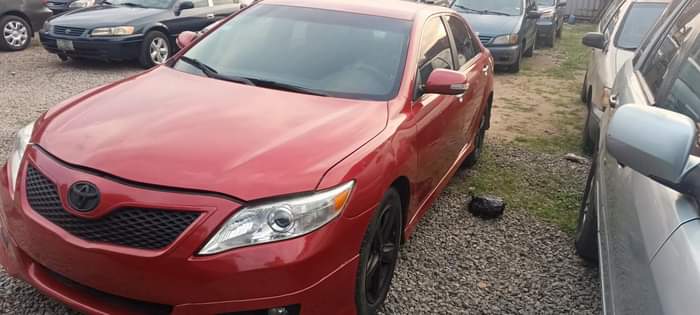 A picture of Toyota Camry 2010 with venza engine