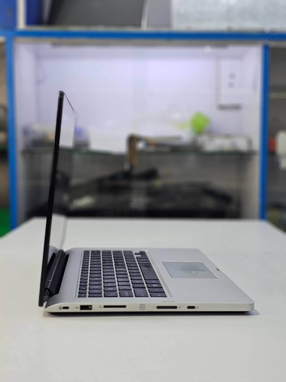 A picture of Asus x360