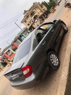 A picture of Camry 2004 2 1m Lagos 09075397095