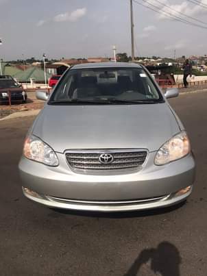A picture of 2004 model Corolla