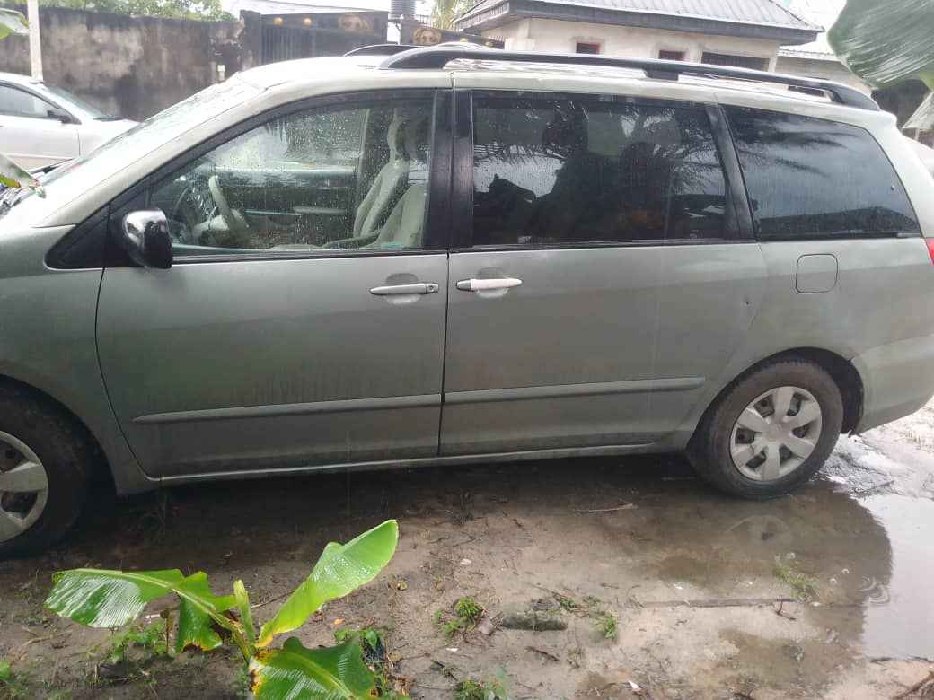 A picture of Owner is traveling buyer needed immediately Location ozoro delta state