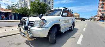 A picture of LANDCRUISER PRADO