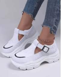 A picture of Ladies sneakers