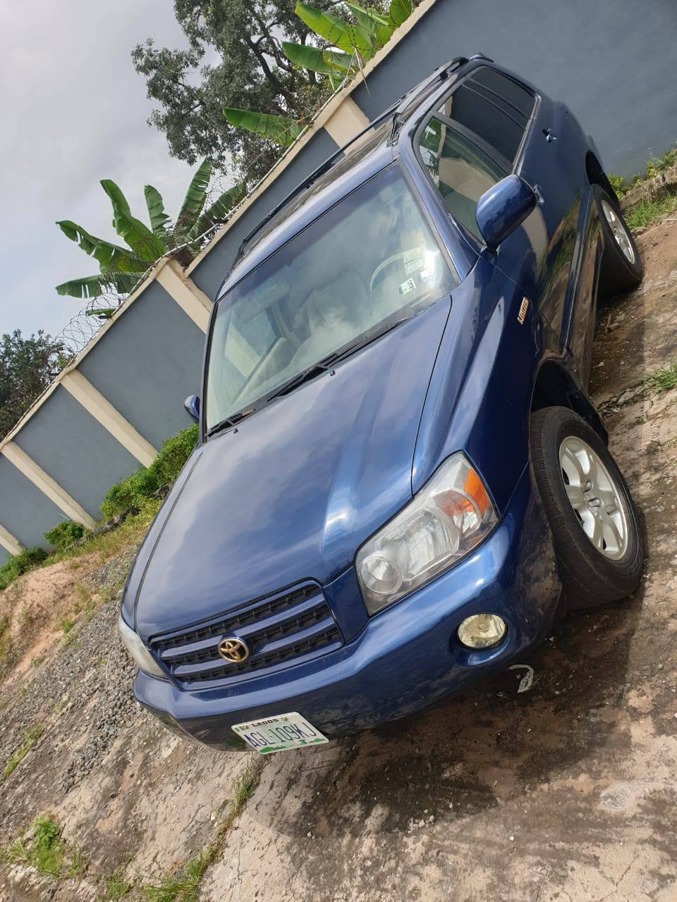 A picture of TOYOTA HIGHLANDER