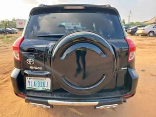A picture of TOYOTA RAV 4 2008 MODEL