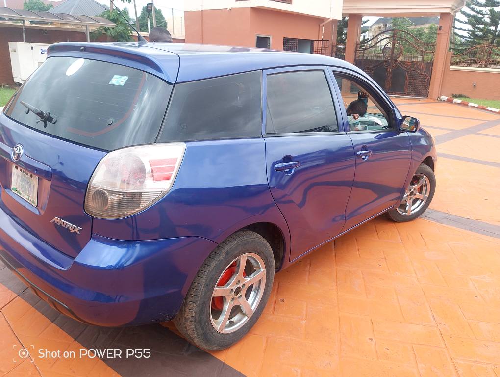 A picture of Super Clean Toyota Matrix 05 06 Model on Distress Sales